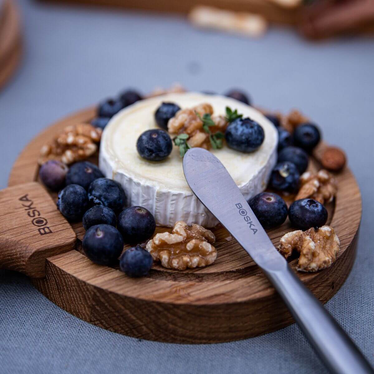 Viðarbretti Friends S hringlaga – ⌀16 cm