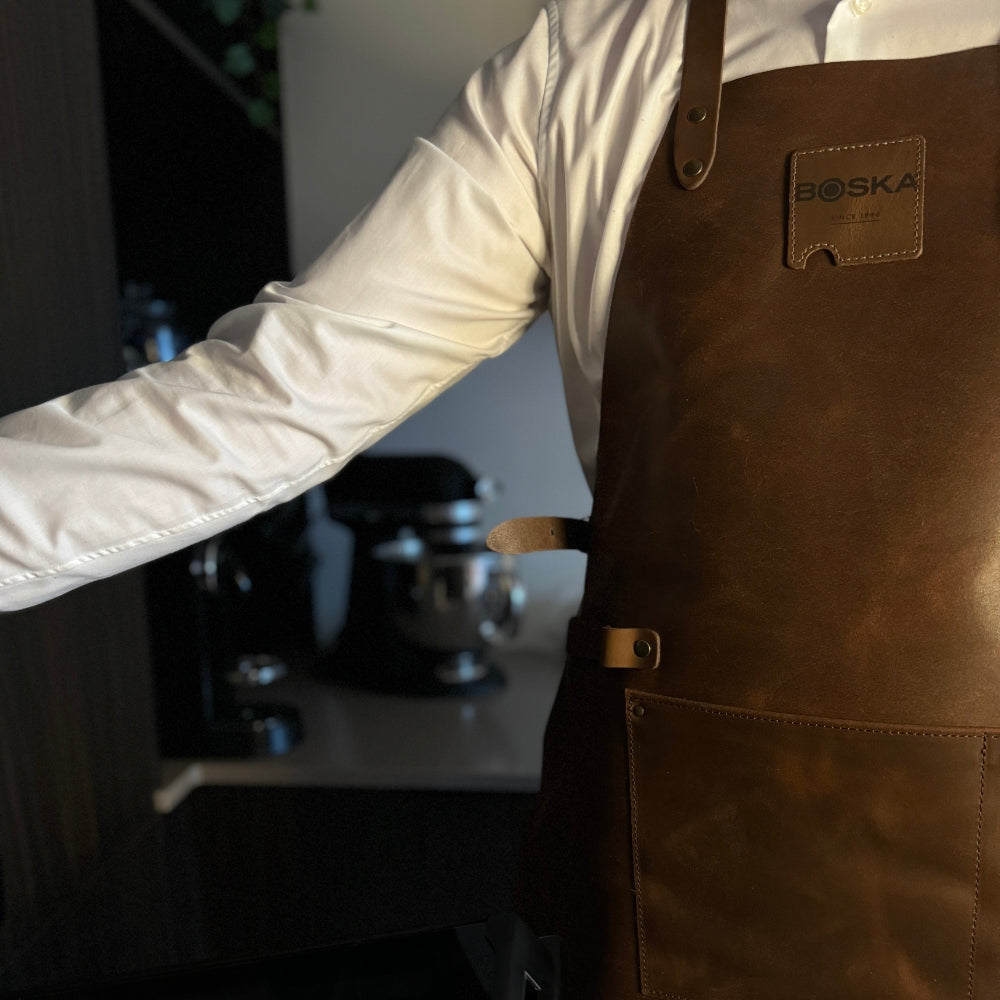 Leðursvunta Mr. Smith – Brún