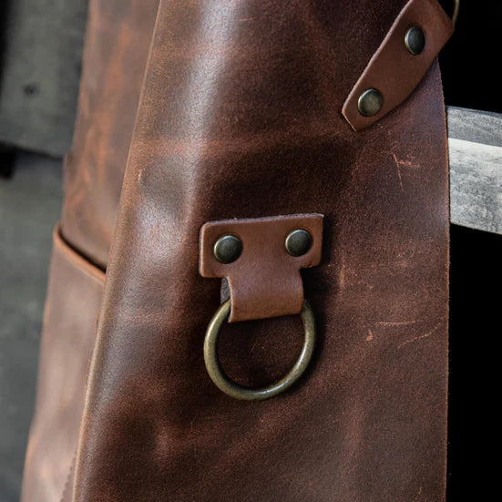 Leðursvunta Mr. Smith – Brún