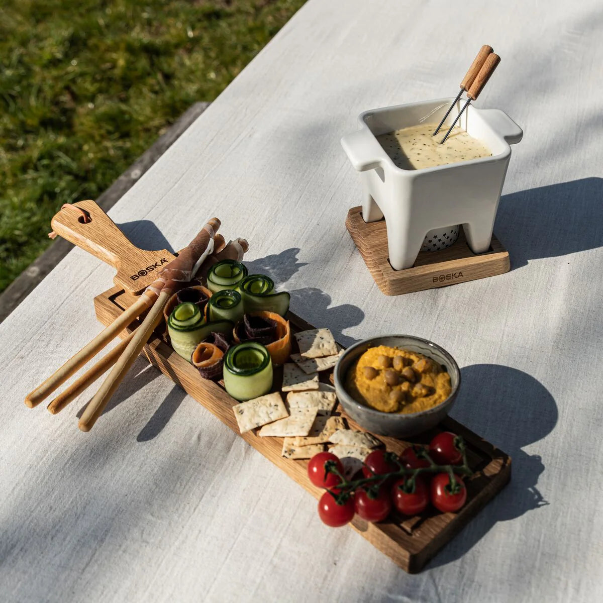 Ostahnífasett með Friends viðarbretti – 40cm